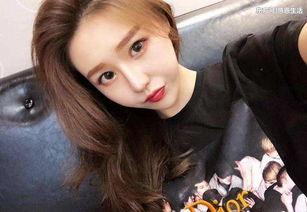 抖音吃瓜女网红,揭秘网络红人的幕后生活与争议”